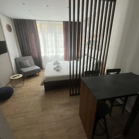 Modern Premium In Center *